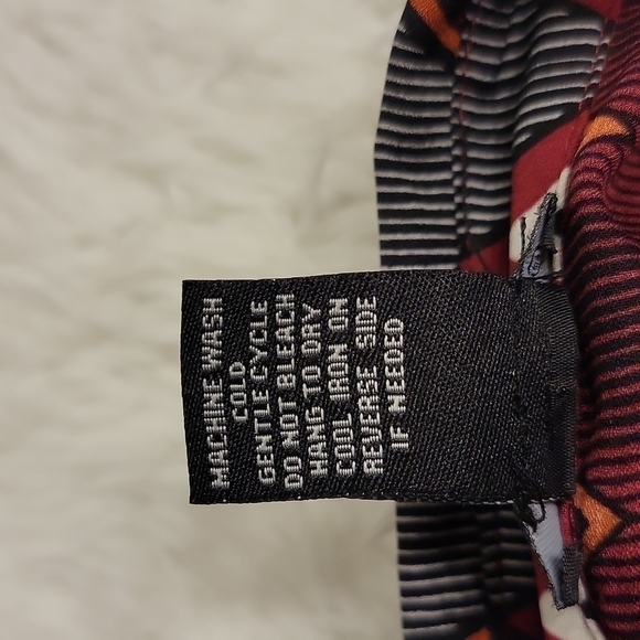 RUE 21 chevron print long sleeve button up blouse size small - Picture 7 of 12